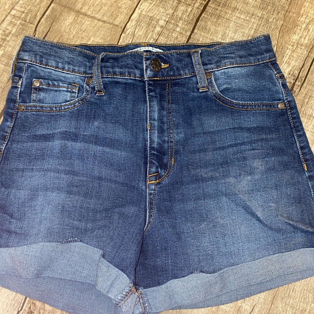 CELEBRITY PINK JEAN SHORTS